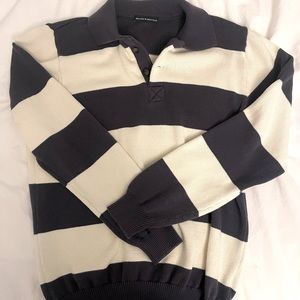 Brandy Melville Sweater-One Size